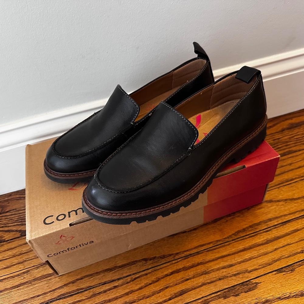 Comfortiva Lindee Black Leather Loafers 7.5W